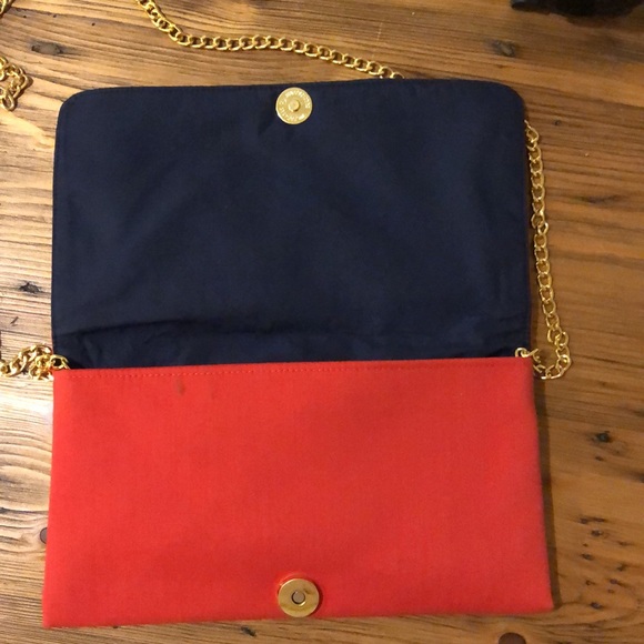 Adorable red and white lobster clutch 🦞 - Picture 4 of 6